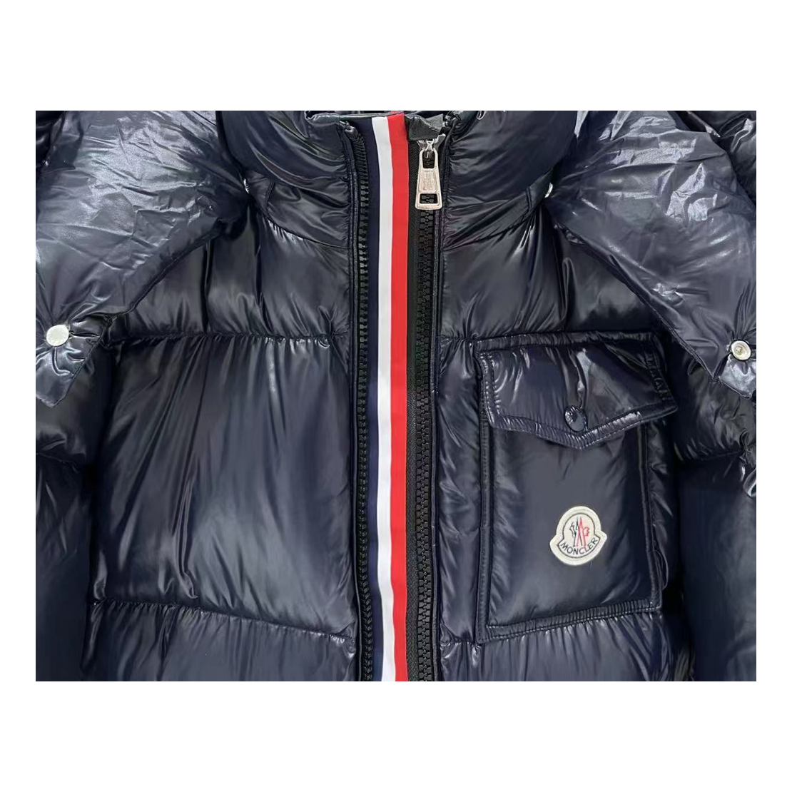 Moncler Montbeliard Hooded Puffer – Navy