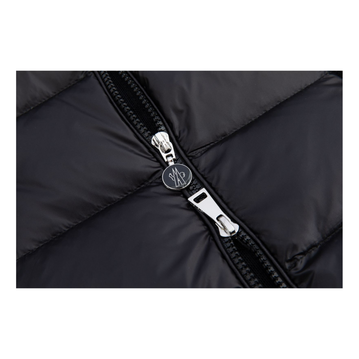 Moncler Gles Fitted Hooded Puffer